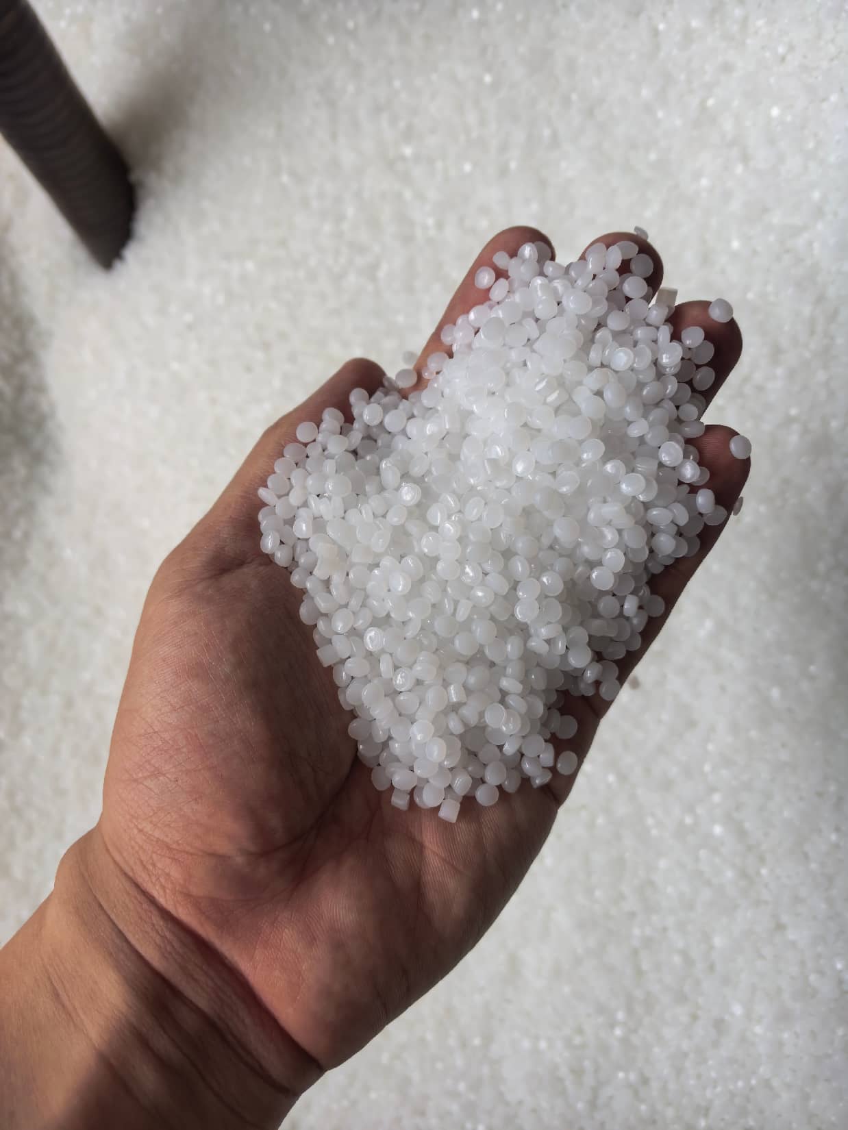 Giải pháp xử lý nước thải công nghiệp chuyên biệt với vật liệu MBBR, hóa chất, dệt may, chế biến thực phẩm